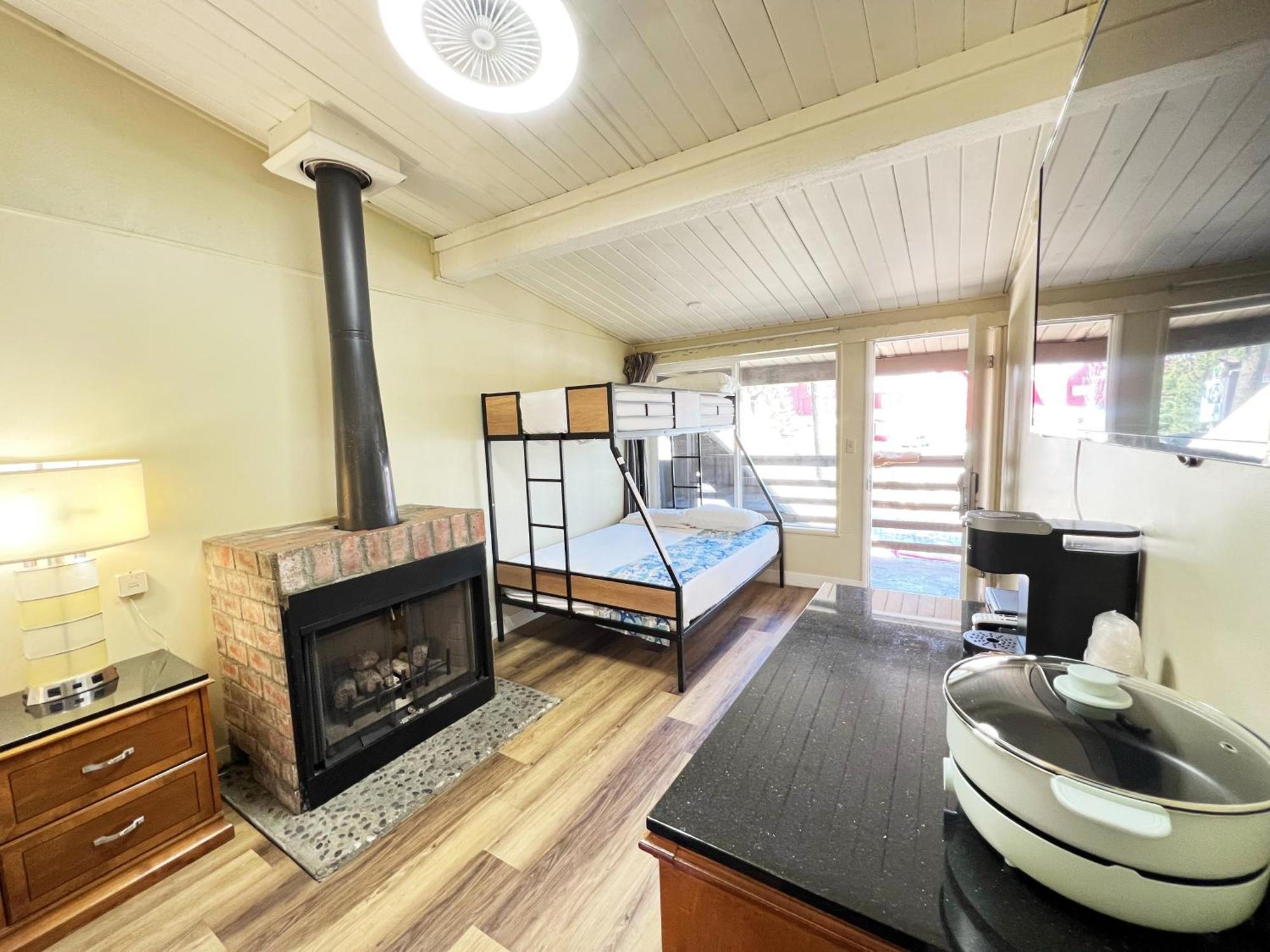 Omeo Suites Big Bear 大熊湖 客房 照片