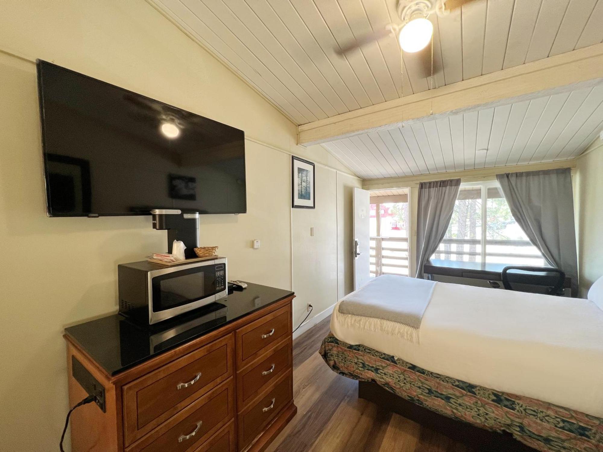 Omeo Suites Big Bear 大熊湖 客房 照片